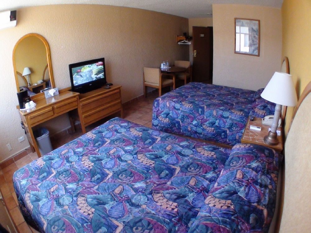 Baja Inn Hoteles Ensenada Exterior photo